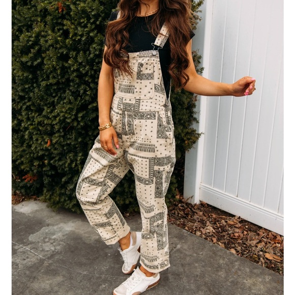 NWT Easel Paisley Boho Print Khaki Overalls Jumpsuit Casual Jumper - Picture 6 of 8